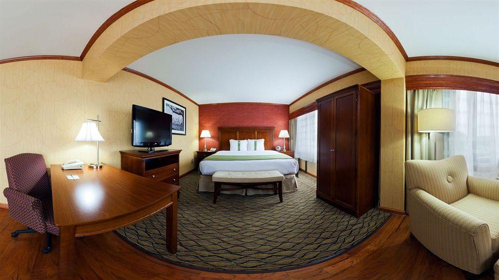 Holiday Inn Clark - Newark By Ihg Экстерьер фото