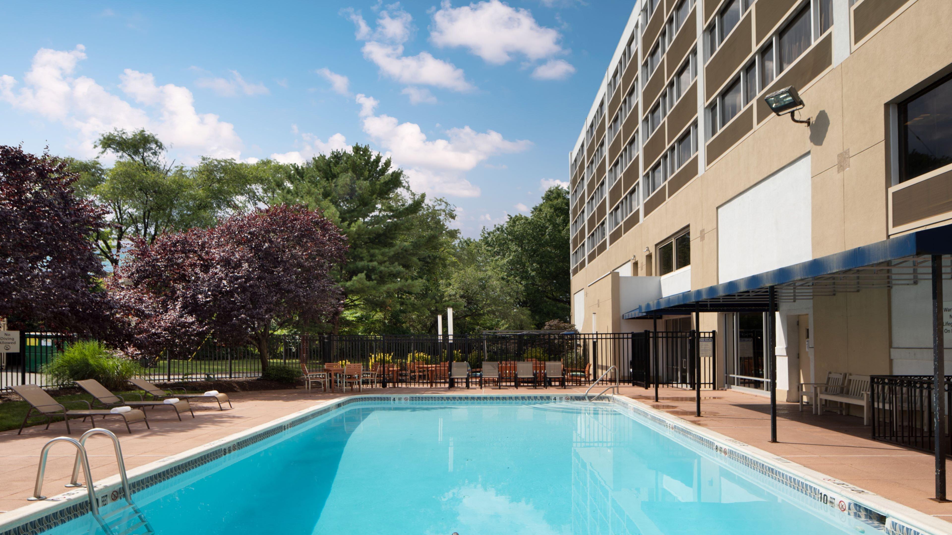 Holiday Inn Clark - Newark By Ihg Экстерьер фото