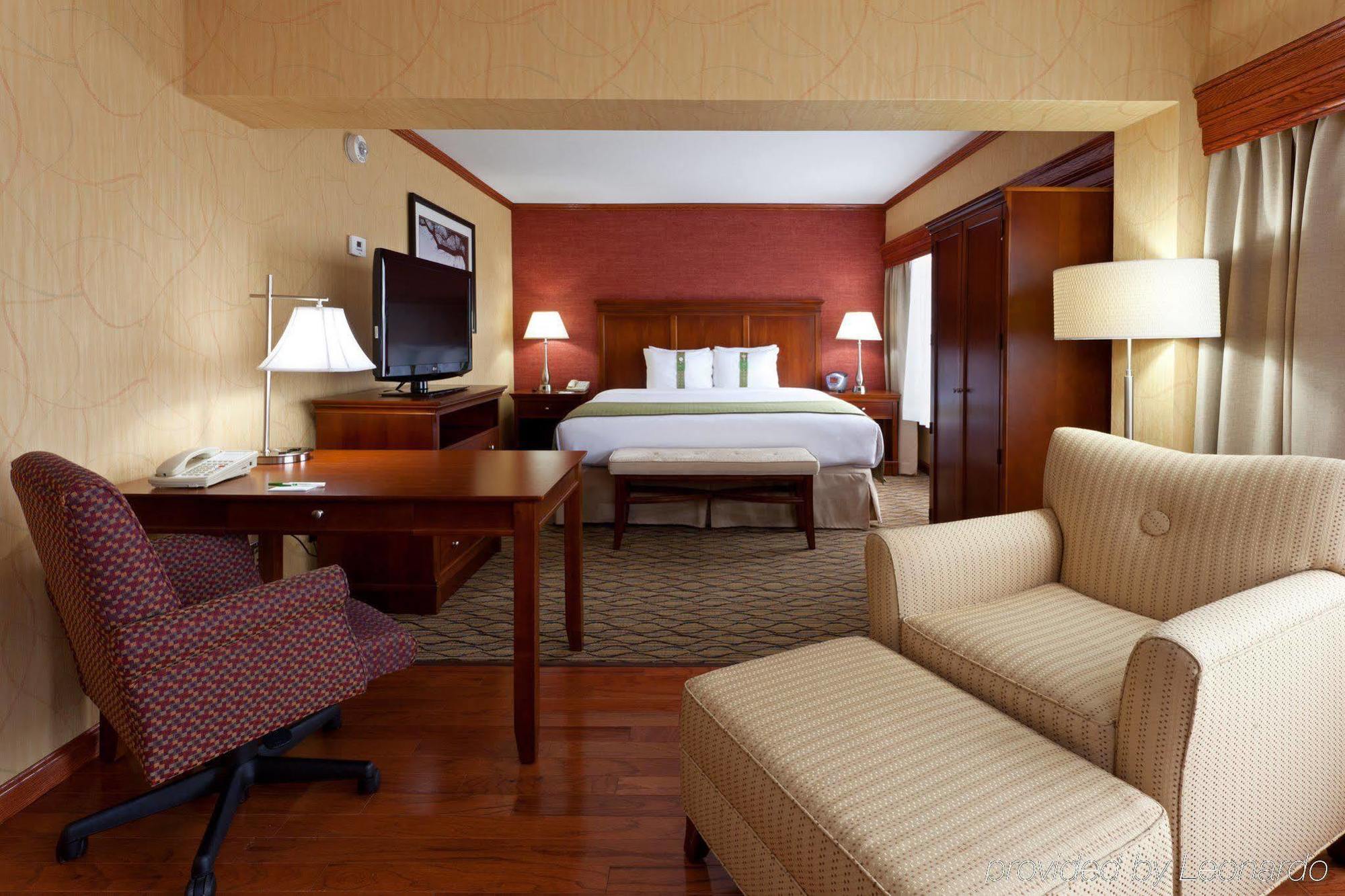 Holiday Inn Clark - Newark By Ihg Экстерьер фото